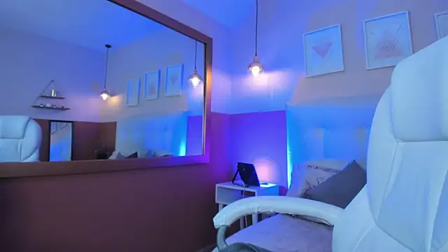  Sophie  miller online show from 03-26-26, 08:29