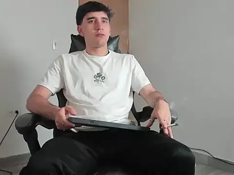 leo030809 online show from 04-04-26, 10:38