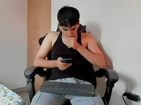 leo030809 online show from 12-23-24, 09:29