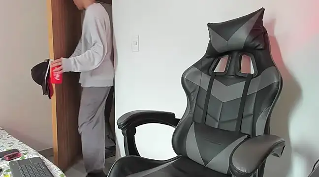 leo030809 online show from 03-14-25, 04:09