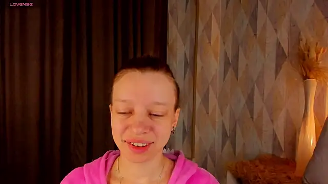 Michelle Blond online show from 05-18-26, 01:06