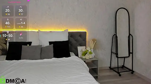 Snapshot of Michelle_Blond chatting on 02-01-26, 09:18 Michelle Blond online show from 02-01-26, 09:18