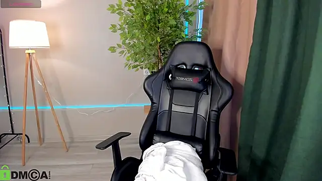 Snapshot of Michelle_Blond chatting on 02-28-26, 07:30 Michelle Blond online show from 02-28-26, 07:30