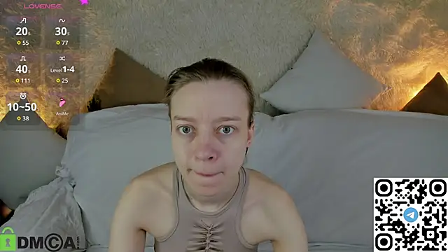 Snapshot of Michelle_Blond chatting on 01-13-26, 07:01 Michelle Blond online show from 01-13-26, 07:01