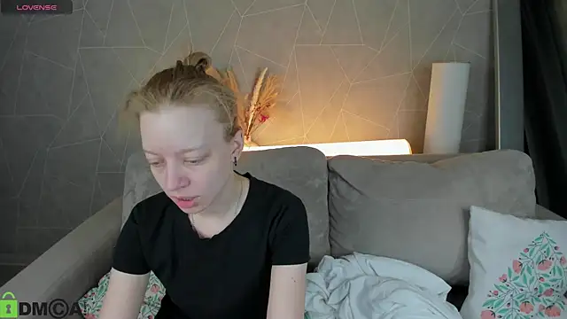 Michelle Blond online show from 03-21-26, 07:53