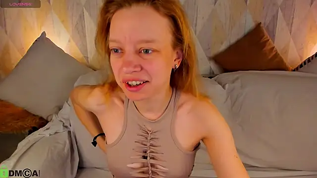 Snapshot of Michelle_Blond chatting on 06-04-26, 01:10 Michelle Blond online show from 06-04-26, 01:10