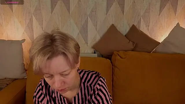 Snapshot of Michelle_Blond chatting on 07-08-26, 01:08 Michelle Blond online show from 07-08-26, 01:08