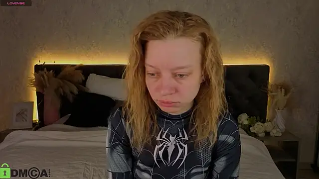 Michelle Blond online show from 04-19-26, 01:06