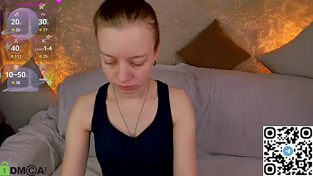 Snapshot of Michelle_Blond chatting on 12-14-25, 09:37 Michelle Blond online show from 12-14-25, 09:37