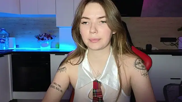 Snapshot of Vetalife chatting on 10-16-25, 07:44 Vetalife online show from 10-16-25, 07:44