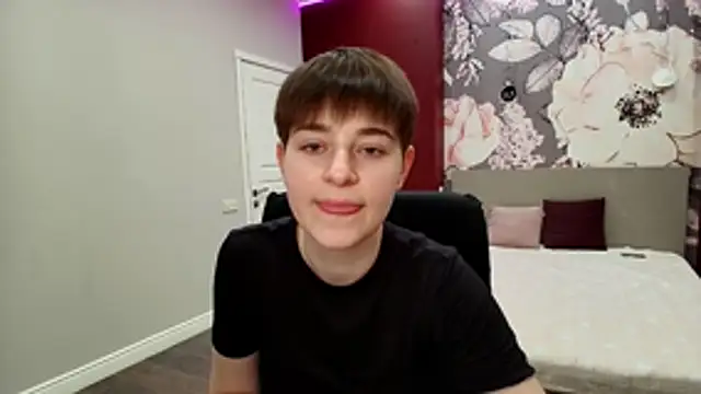 EmiliaYours online show from 03-17-26, 03:59