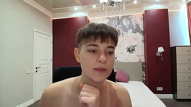 Snapshot of EmiliaYours chatting on 09-22-25, 03:07 EmiliaYours online show from 09-22-25, 03:07