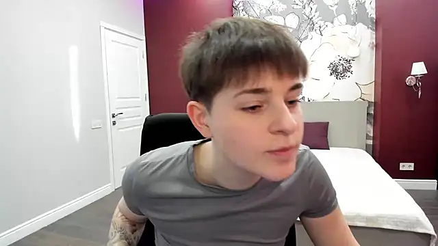 EmiliaYours online show from 03-07-26, 02:33