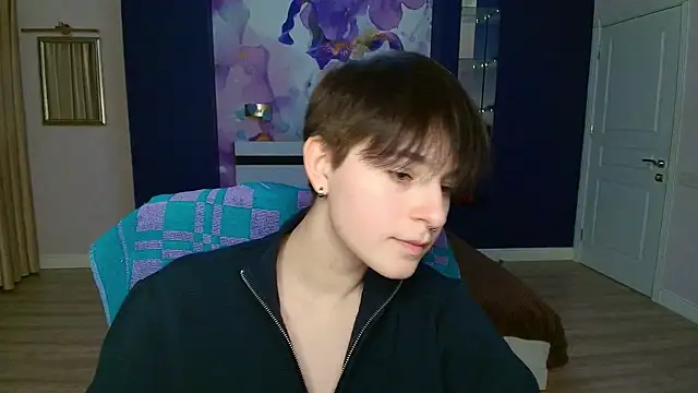 Snapshot of EmiliaYours chatting on 02-09-25, 04:50 EmiliaYours online show from 02-09-25, 04:50