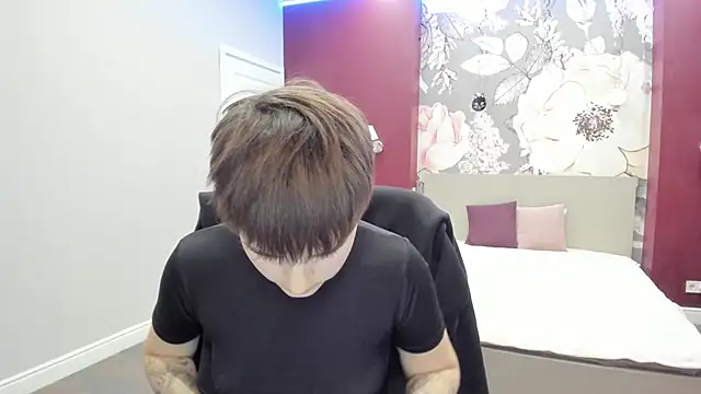 EmiliaYours online show from 12-01-25, 03:13