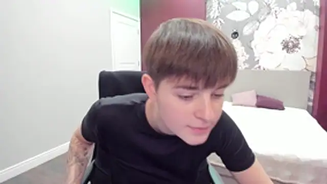 EmiliaYours online show from 11-10-25, 02:55