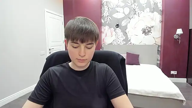 EmiliaYours online show from 01-13-26, 03:38