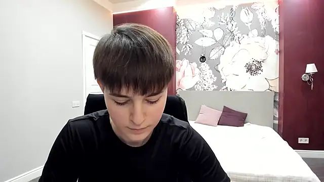 EmiliaYours online show from 02-09-26, 03:43