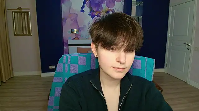 Snapshot of EmiliaYours chatting on 02-04-25, 03:57 EmiliaYours online show from 02-04-25, 03:57