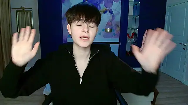 Snapshot of EmiliaYours chatting on 03-02-25, 01:09 EmiliaYours online show from 03-02-25, 01:09