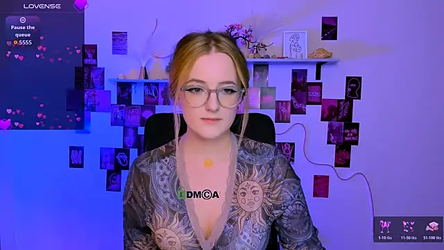 luna berryy online show from 02-25-26, 09:36