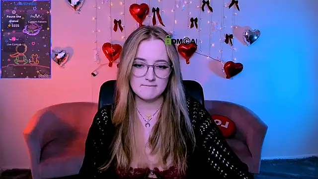 luna berryy online show from 02-24-26, 08:21