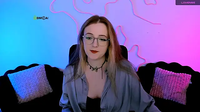 luna berryy online show from 06-24-26, 07:01