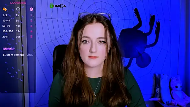 luna berryy online show from 10-29-25, 08:41