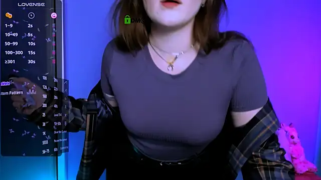 luna berryy online show from 11-15-25, 08:24