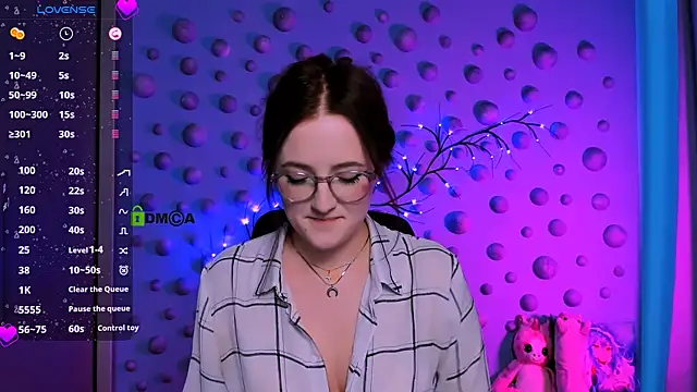 luna berryy online show from 12-20-25, 08:12