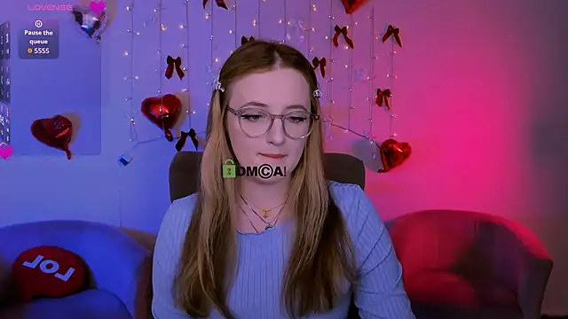 luna berryy online show from 05-08-26, 07:17