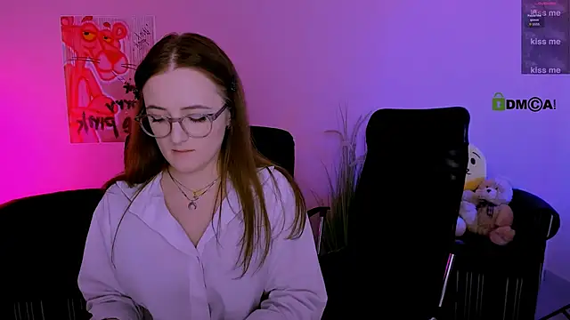 luna berryy online show from 02-02-26, 10:31