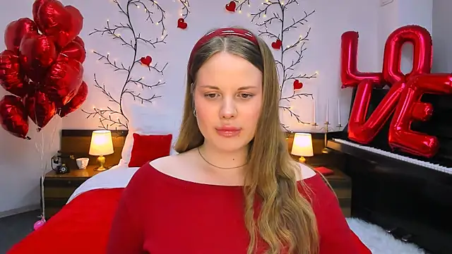 Snapshot of holy_kitty chatting on 02-12-25, 01:37 holy kitty online show from 02-12-25, 01:37