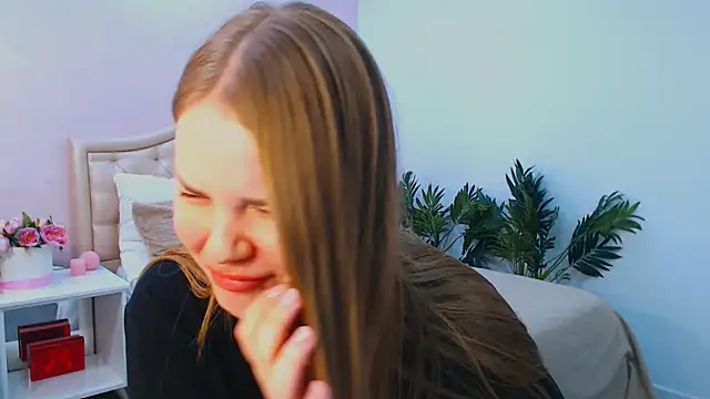 holy kitty online show from 10-28-25, 01:32