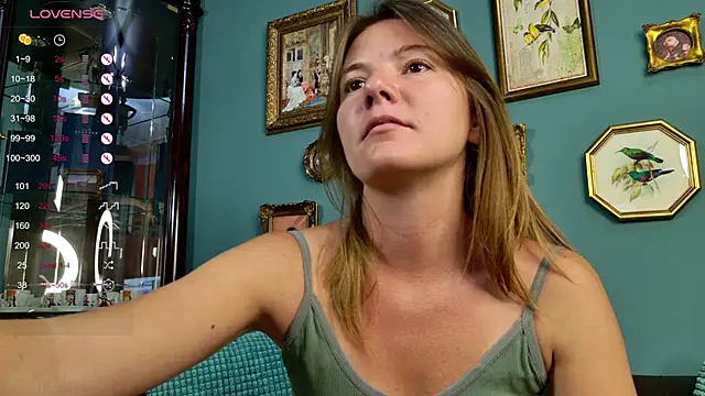 Snapshot of Chloe_princesss chatting on 10-14-25, 05:41 Chloe princesss online show from 10-14-25, 05:41