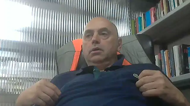 Snapshot of pantomax chatting on 06-09-26, 11:39 pantomax online show from 06-09-26, 11:39
