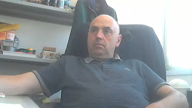 Snapshot of pantomax chatting on 07-09-26, 11:31 pantomax online show from 07-09-26, 11:31