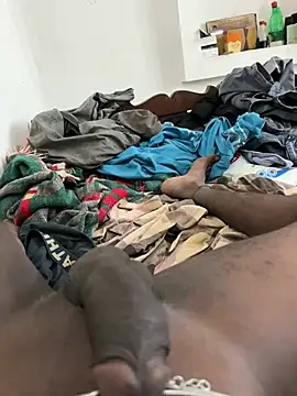 Snapshot of tamil000000 chatting on 02-02-25, 08:13 tamil000000 online show from 02-02-25, 08:13