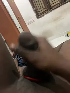 Snapshot of tamil000000 chatting on 02-12-25, 04:11 tamil000000 online show from 02-12-25, 04:11