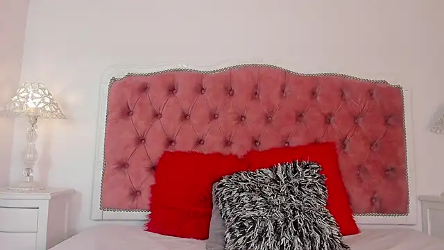 amberlitle online show from 09-21-25, 04:01