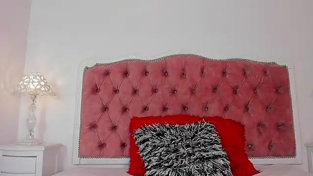 amberlitle online show from 10-13-25, 01:45