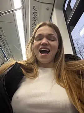 KitteCat online show from 12-19-25, 07:44