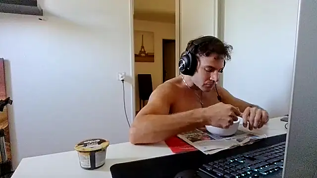 Snapshot of alpha-hunk chatting on 06-15-26, 10:26 alpha-hunk online show from 06-15-26, 10:26