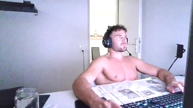 Snapshot of alpha-hunk chatting on 07-06-26, 04:20 alpha-hunk online show from 07-06-26, 04:20