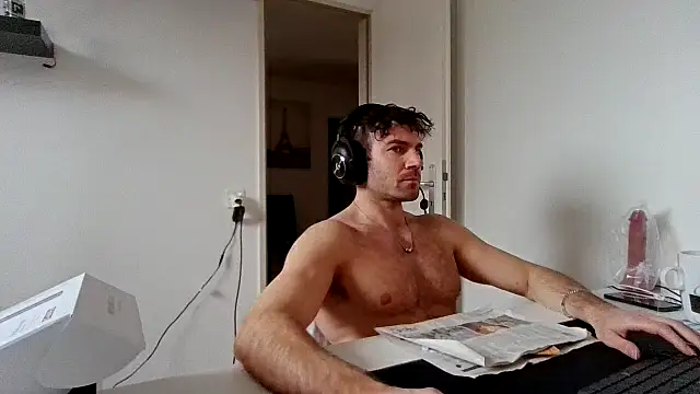 Snapshot of alpha-hunk chatting on 01-19-26, 12:20 alpha-hunk online show from 01-19-26, 12:20