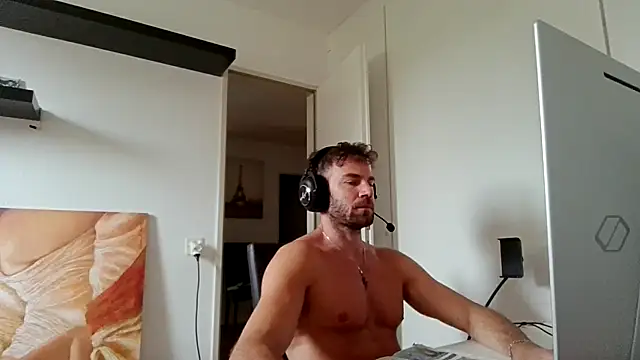 Snapshot of alpha-hunk chatting on 07-19-26, 09:28 alpha-hunk online show from 07-19-26, 09:28