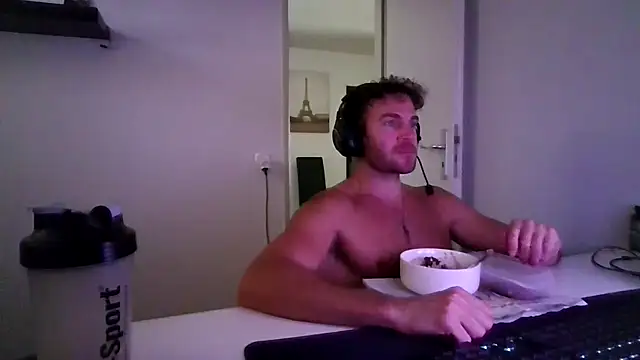 Snapshot of alpha-hunk chatting on 06-25-26, 10:20 alpha-hunk online show from 06-25-26, 10:20
