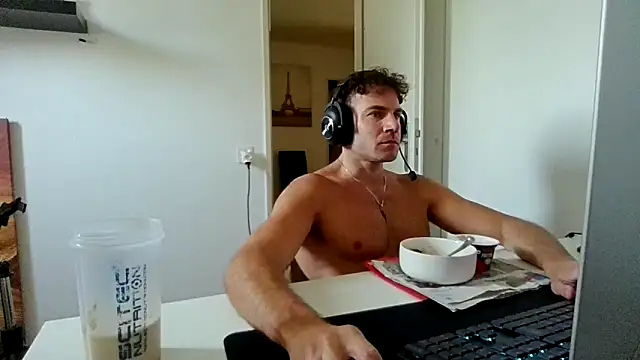 Snapshot of alpha-hunk chatting on 06-16-26, 10:26 alpha-hunk online show from 06-16-26, 10:26