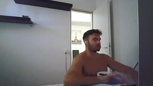 Snapshot of alpha-hunk chatting on 07-10-26, 10:26 alpha-hunk online show from 07-10-26, 10:26