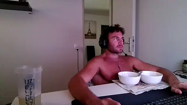 Snapshot of alpha-hunk chatting on 06-26-26, 10:32 alpha-hunk online show from 06-26-26, 10:32